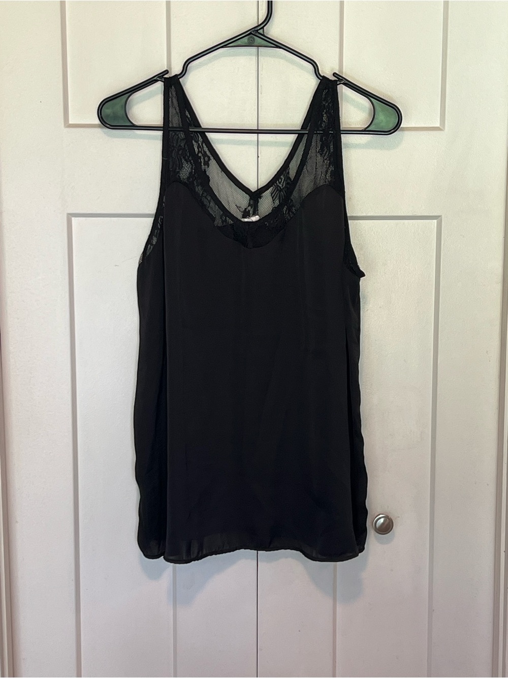 Maurices Black Lace Trim V-Neck Satin Sleeveless Tank Sz XL EUC